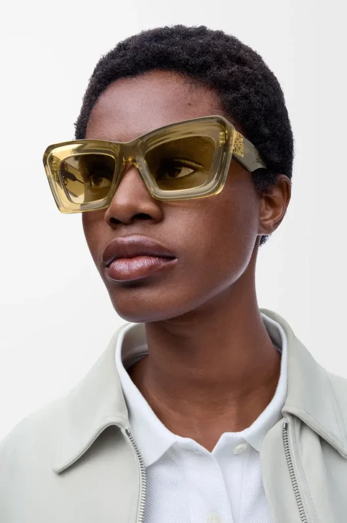 Abgeschrägte Cateye-Sonnenbrille Transparent Olive