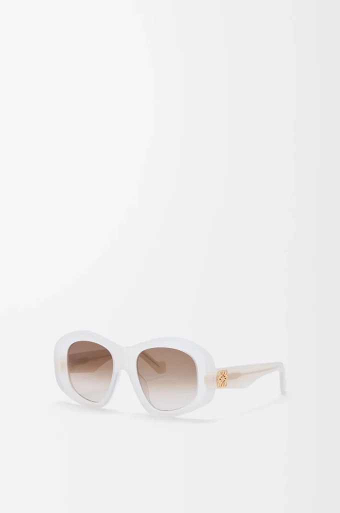Abgeschrägte Pentagon-Sonnenbrille in Milch-Elfenbein