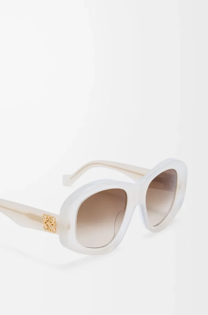 Abgeschrägte Pentagon-Sonnenbrille in Milch-Elfenbein