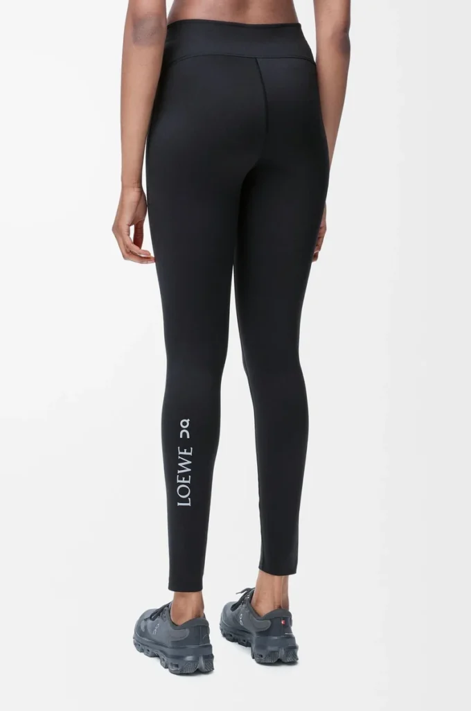 Aktiv-Tights aus technischem Jersey in Schwarz