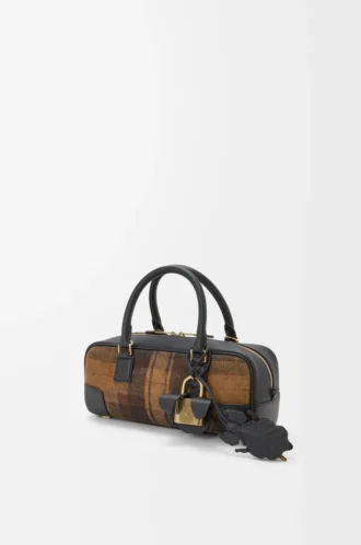 Amazona 23 Cropped-Tasche aus Tartan-Wildleder und Nappaleder in Tan/Schwarz