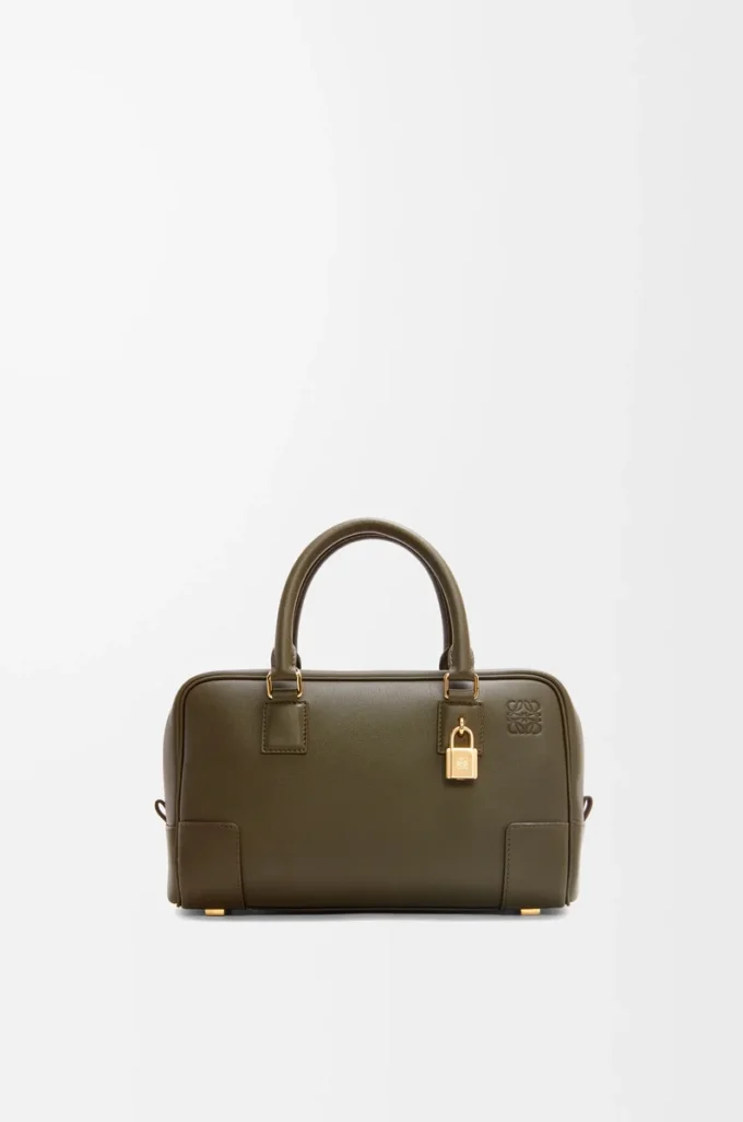 Amazona 23 Tasche aus Nappakalbsleder in Dark Khaki