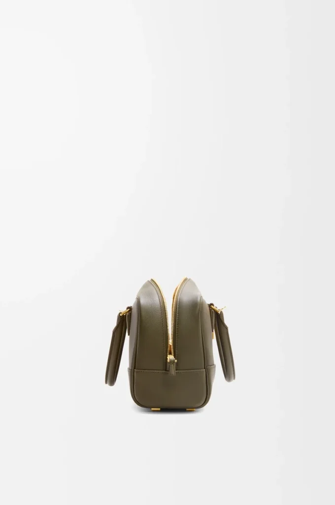 Amazona 23 Tasche aus Nappakalbsleder in Dark Khaki