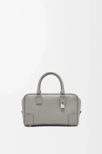 Amazona 23 Tasche aus weichem genarbtem Kalbsleder Perlgrau