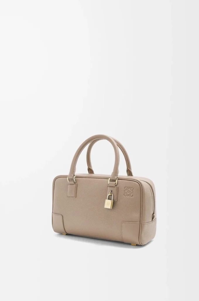 Amazona 23 Tasche aus weichem genarbtem Kalbsleder Sand