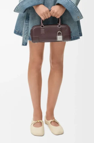 Amazona 23 verkürzte Tasche aus glänzendem Kalbsleder Dunkelbraun