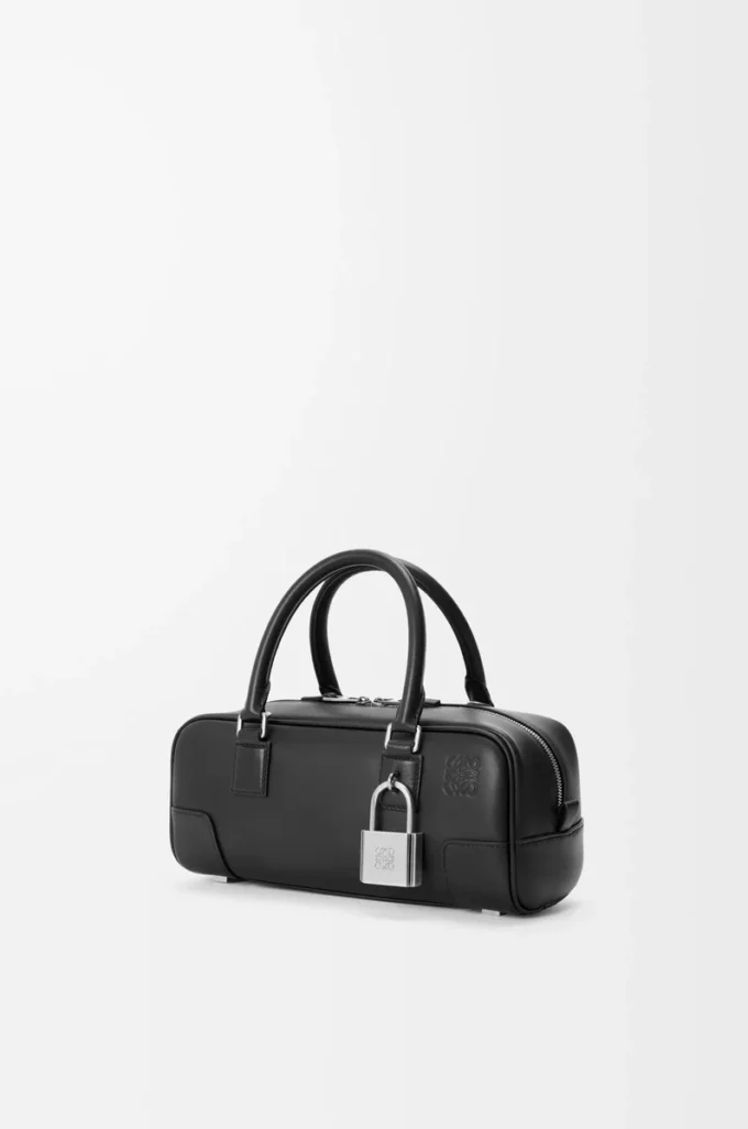 Amazona 23 verkürzte Tasche aus glänzendem Kalbsleder Schwarz