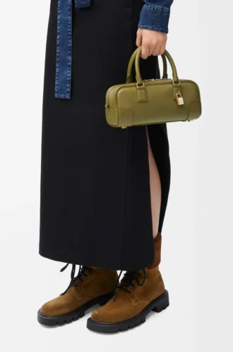 Amazona 23 verkürzte Tasche aus Nappakalbsleder Olive