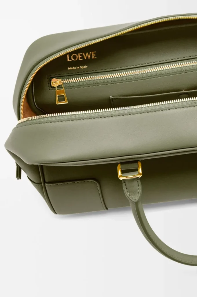 Amazona 28 Tasche aus Nappakalbsleder in Avocadogrün