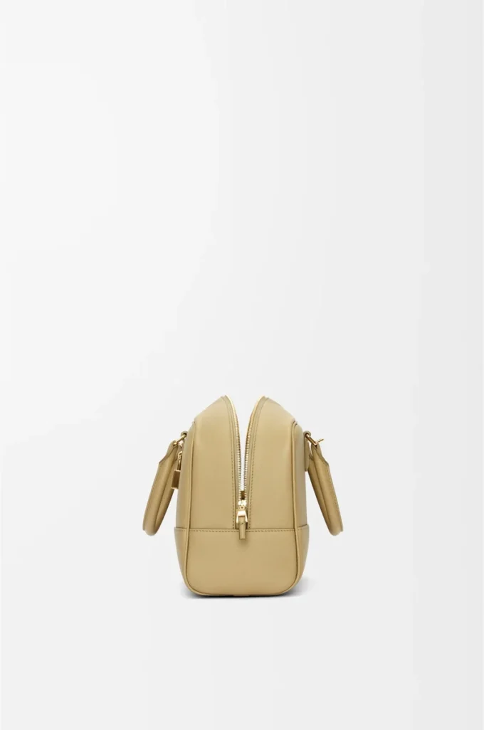 Amazona 28 Tasche aus Nappakalbsleder in Clay Green