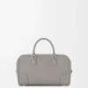 Amazona 28 Tasche aus weichem genarbtem Kalbsleder in Perlgrau