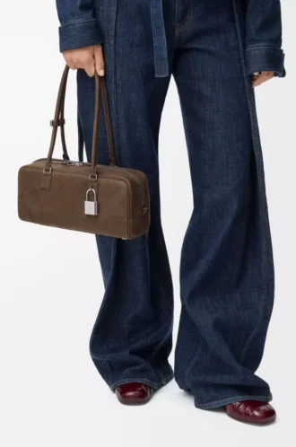 Amazona 31 verkürzte Tasche aus genarbtem Nubukleder Tundra