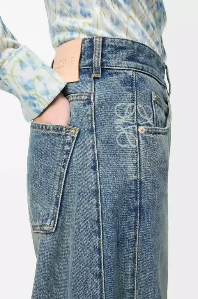 Anagram-Barrel-Jeans aus Denim Gewaschener Denim