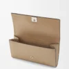 Anagram Continental-Brieftasche aus pebble-genarbtem Kalbsleder in Sand