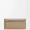 Anagram Continental-Brieftasche aus pebble-genarbtem Kalbsleder in Sand
