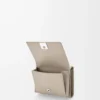 Anagram Dreifach-Brieftasche aus genarbtem Kalbsleder Clay