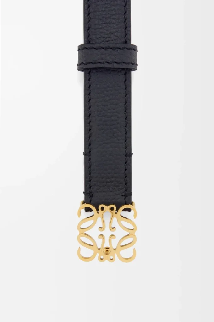 Anagram-Gürtel aus genarbtem Kalbsleder Schwarz/Gold