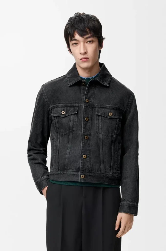 Anagram-Jacke aus Denim in Schwarz