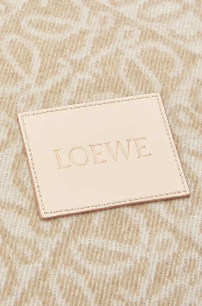 Anagram-Kissen aus Wolle und Kaschmir Beige