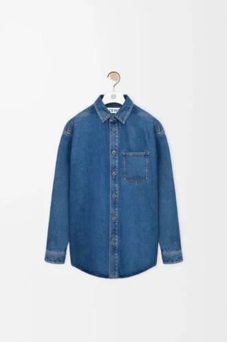 Anagram-Overshirt aus Denim in Mittelblau