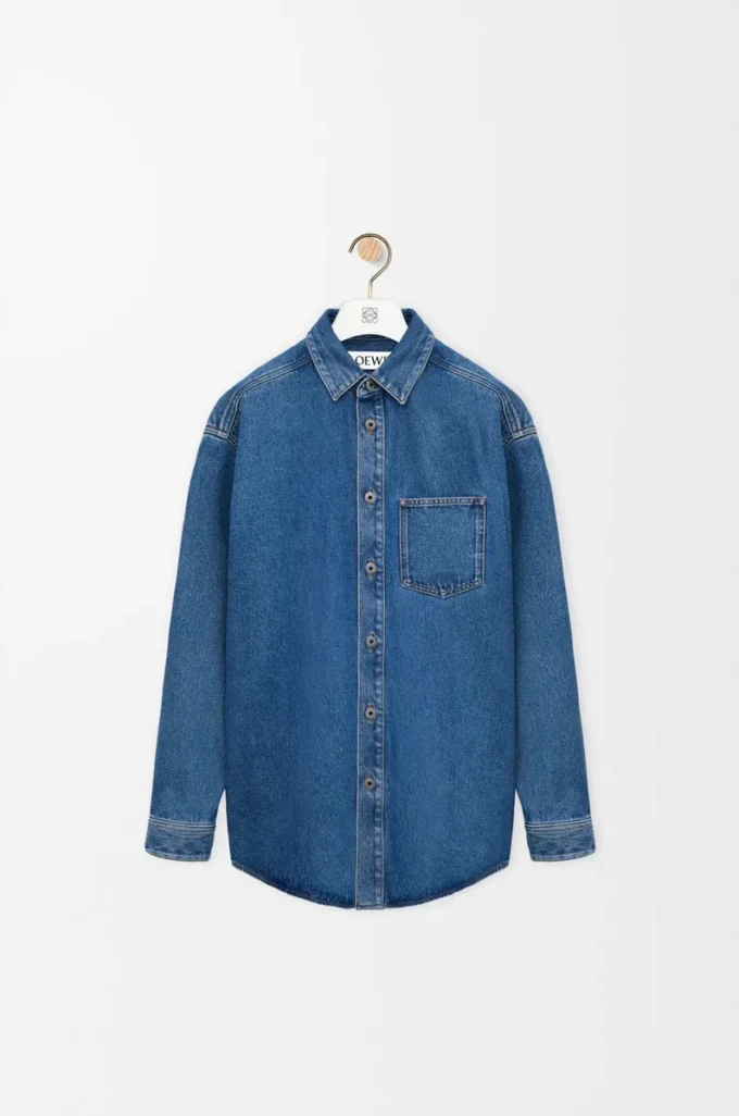 Anagram-Overshirt aus Denim in Mittelblau