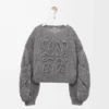 Anagram-Pullover aus Mohair in Grau Melange