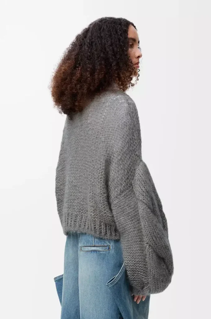 Anagram-Pullover aus Mohair in Grau Melange