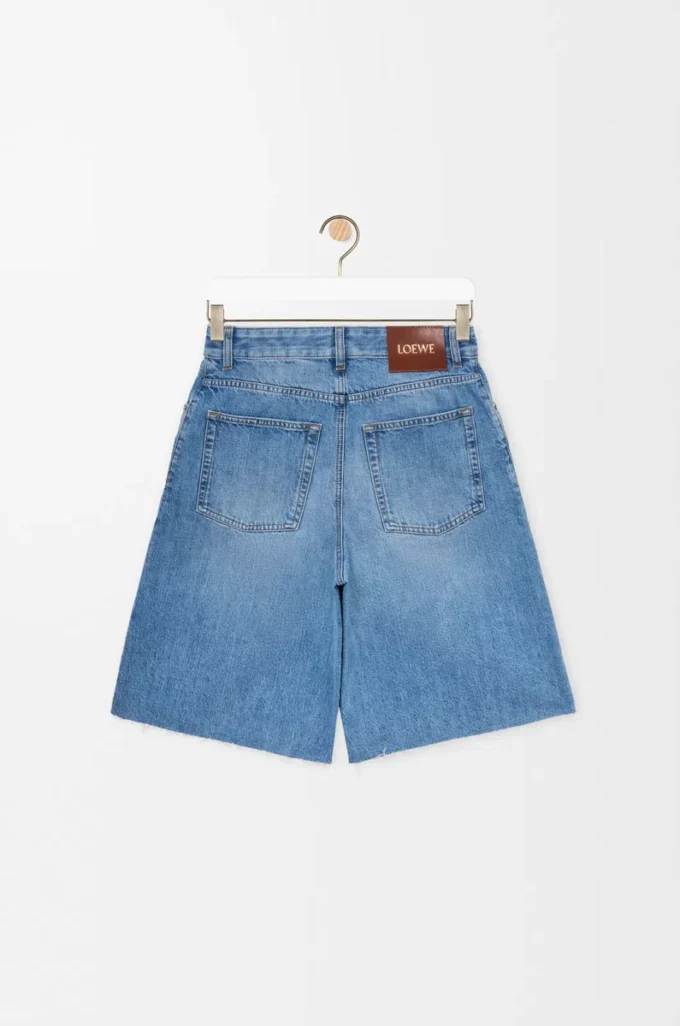 Anagram-Shorts aus Denim Gewaschener Denim