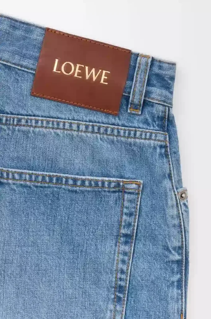 Anagram-Shorts aus Denim Gewaschener Denim