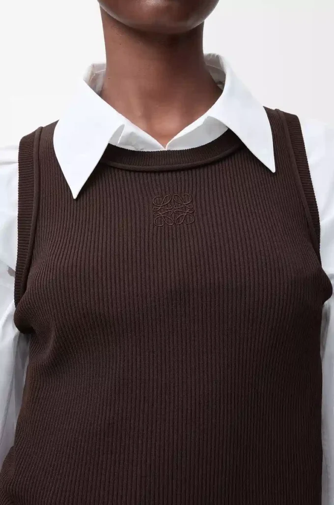 Anagram-Tanktop aus Stretch-Viskose in Braun