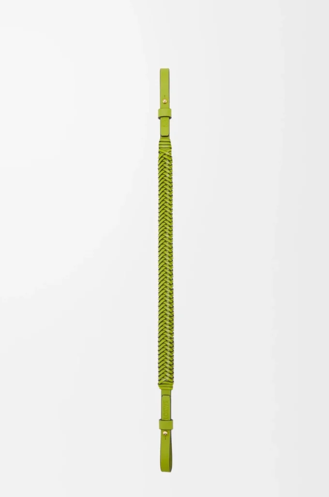 Arrow Kurztasche aus Kalbsleder in Wiesengrün