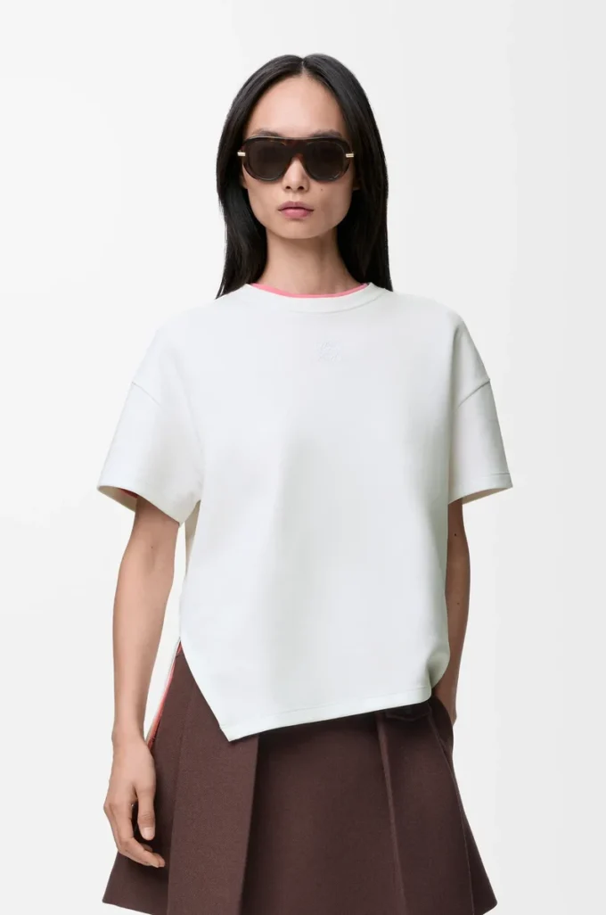 Asymmetrisches T-Shirt aus Baumwollmischung in Weiß