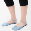 Ballerinas mit Knöchelriemen aus mit Strass verziertem Wildleder in Babyblau