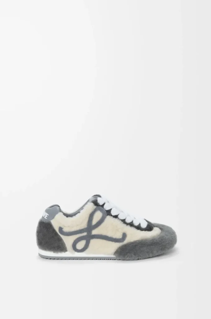 Ballet Runner 2.0 aus Lammfell Grau Multitone