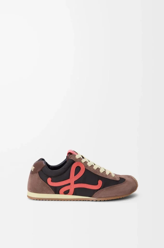 Ballet Runner 2.0 aus Nylon und Kalbsleder Schokolade/Koralle/Gelb