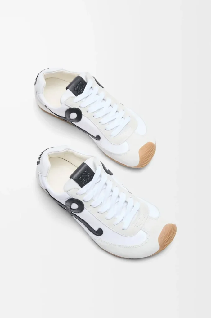 Ballet Runner 2.0 aus Nylon und Kalbsleder Weiß/Schwarz