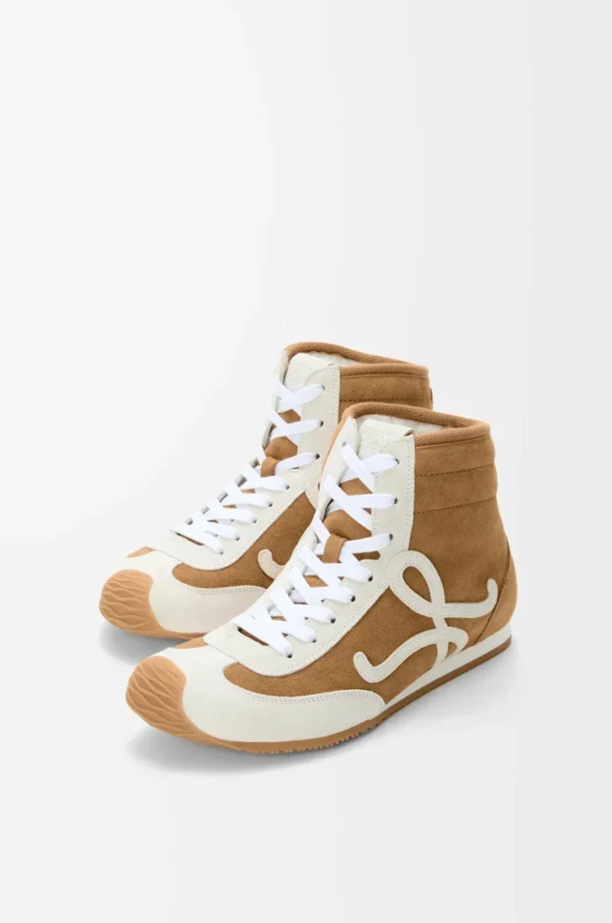 Ballet Runner 2.0 High-Top aus Wildleder und Lammfell Hellbraun/Weiß