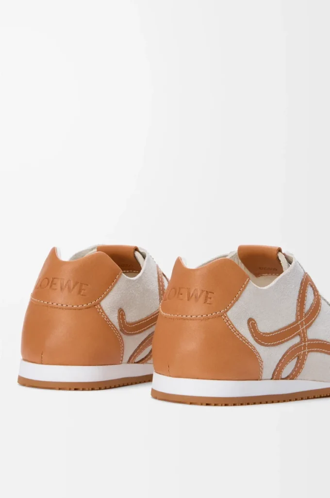 Ballet Runner 2.0 ungefüttert aus Hirschleder und pflanzlich gegerbtem Kalbsleder Soft White/Tan