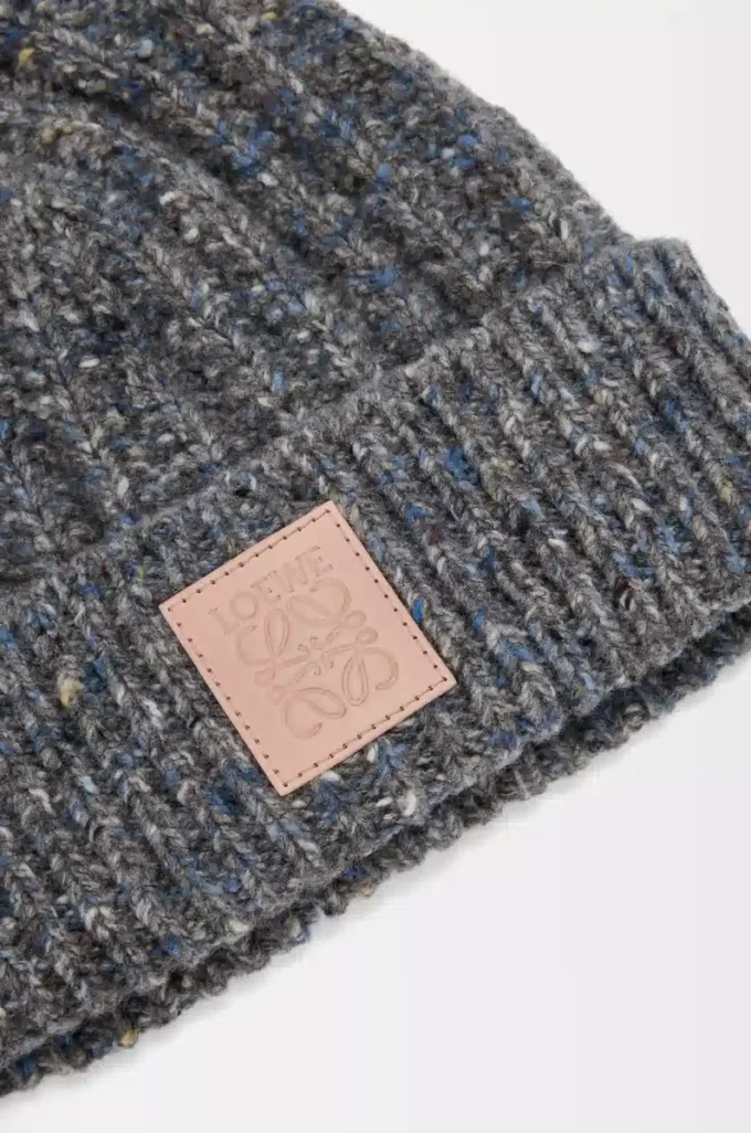 Beanie aus einer Mischung aus Wolle und Kaschmir Grau/Blau meliert