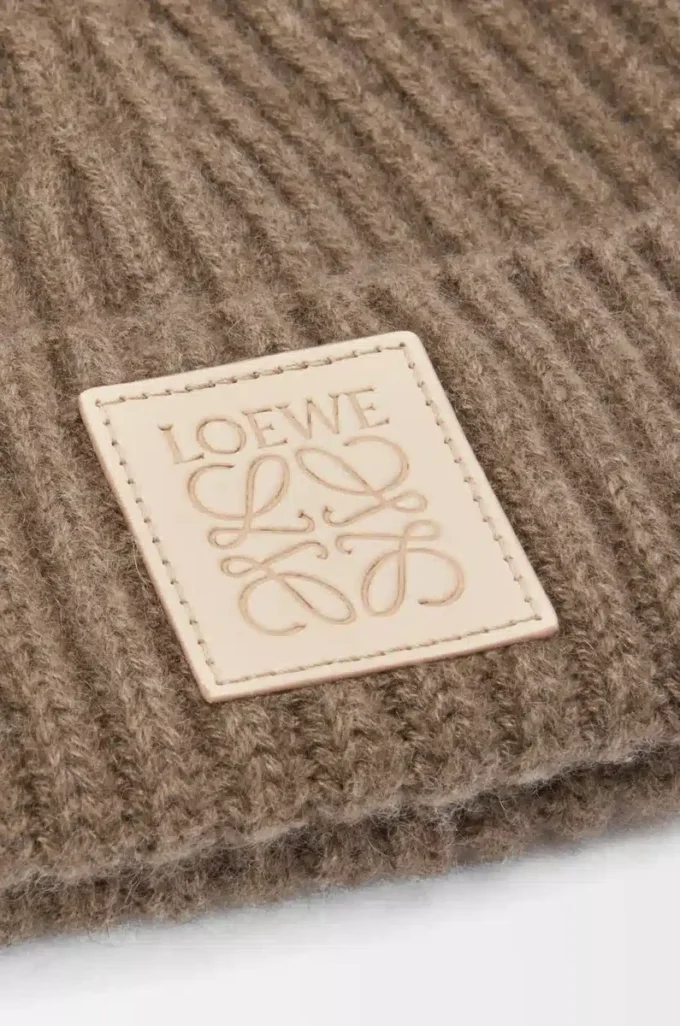Beanie aus Kaschmir in Beige