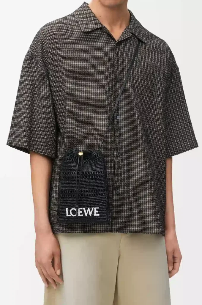 Beutel mit Kordelzug aus Raffia Schwarz