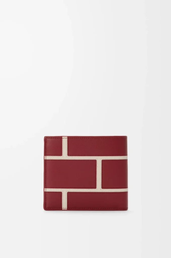 Bifold-Brieftasche aus klassischem Kalbsleder in Burnt Red