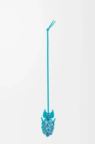 Blattinsekten-Schlüsselanhänger aus genähtem Leder in Deep Turquoise