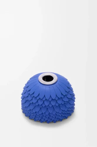 Blumenanhänger aus Kalbsleder in Meeresblau