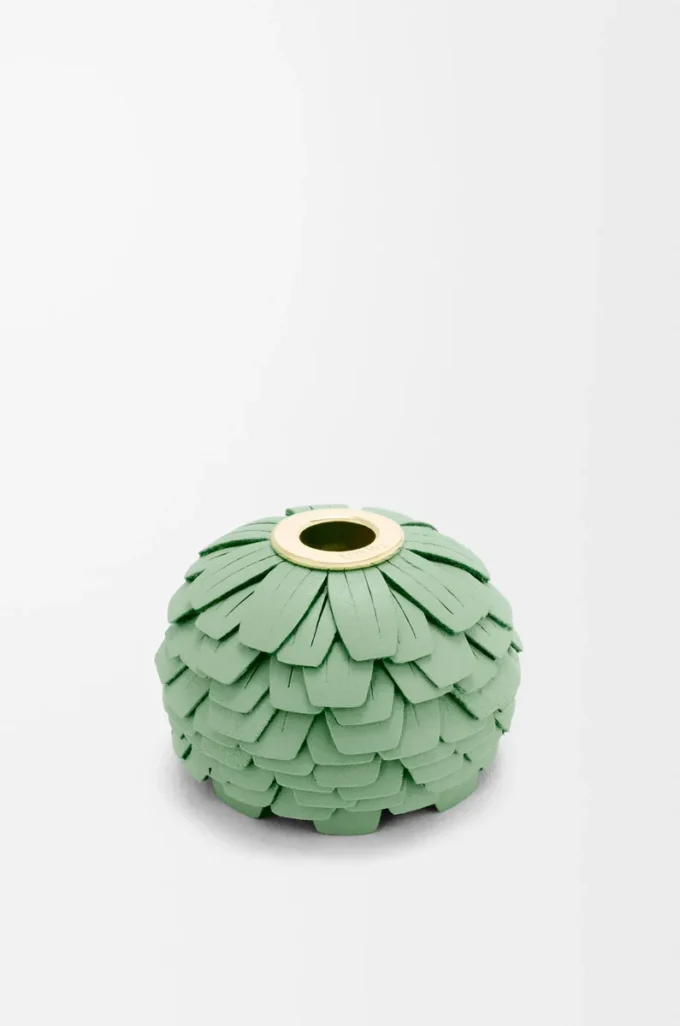 Blumenwürfel aus klassischem Kalbsleder in Mintgrün