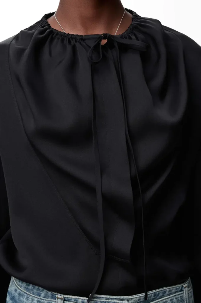 Bluse aus Seide in Schwarz