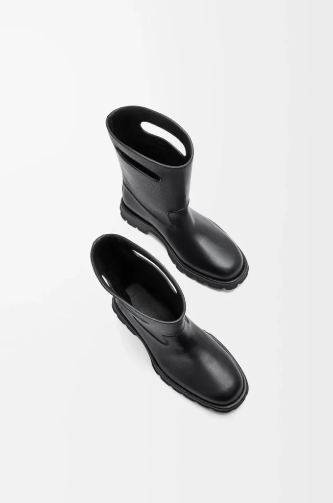 Bobby-Stiefel aus genarbtem, pflanzlich gegerbtem Kalbsleder Schwarz