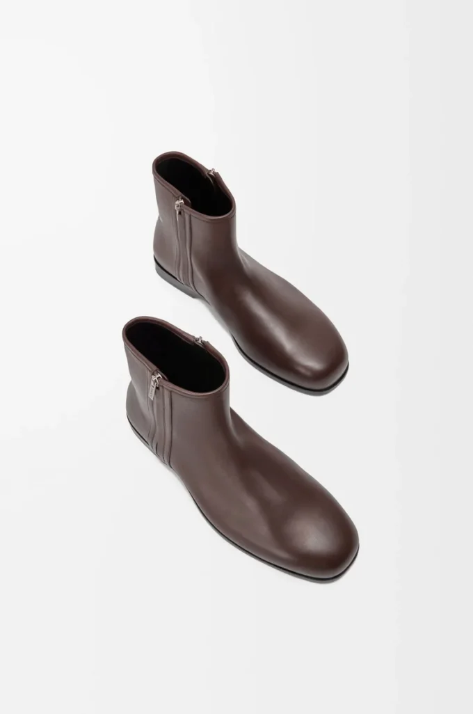 Bobine-Stiefelette aus glattem Kalbsleder in Kakao