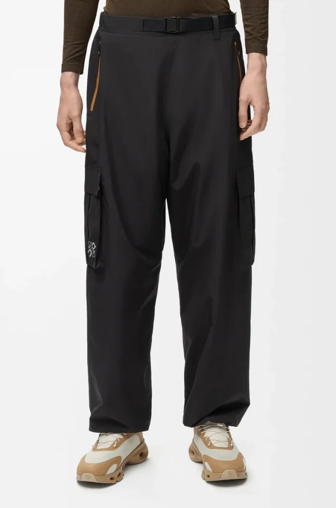 Cargohose aus technischem Shell-Material Schwarz
