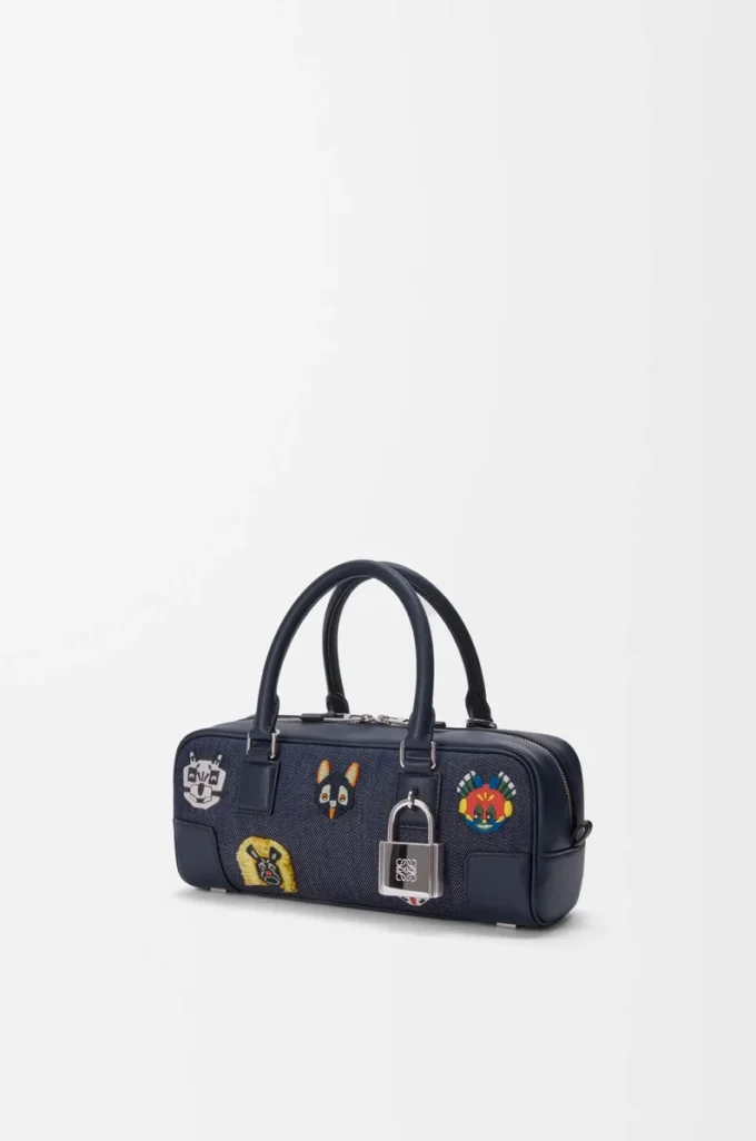 Cats Amazona 23 verkürzte Tasche aus besticktem Denim Blau